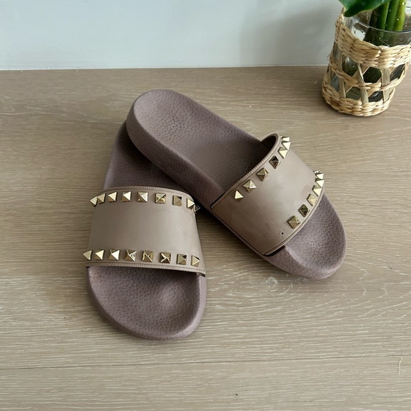 Valentino - ROCKSTUD RUBBER SLIDER SANDAL - Picture 8 of 8